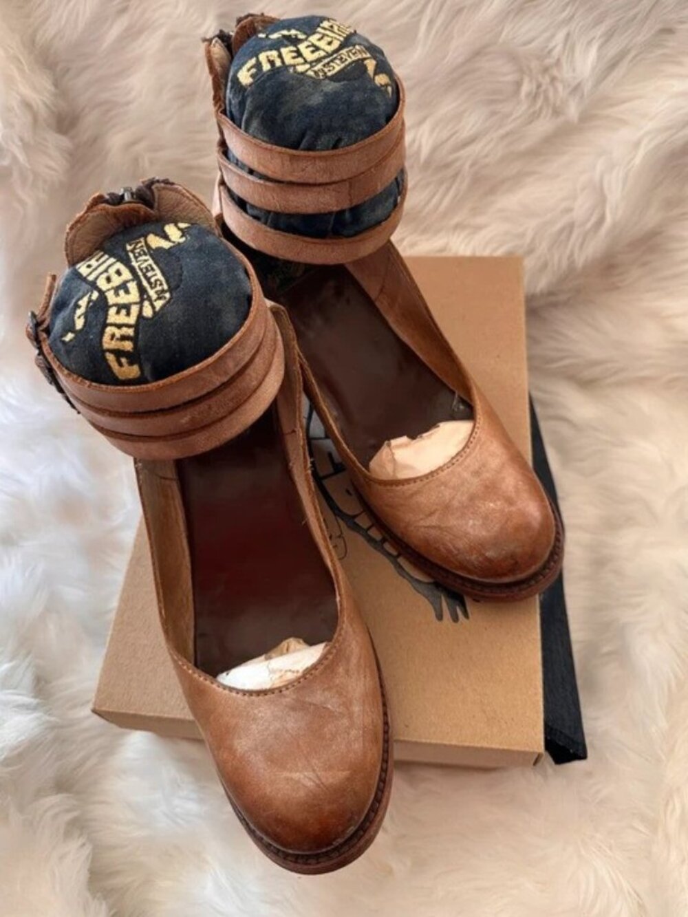 Freebird by Steven Randi Tan Leather Ankle Boots Women's Size 9 - Picture 3 of 9